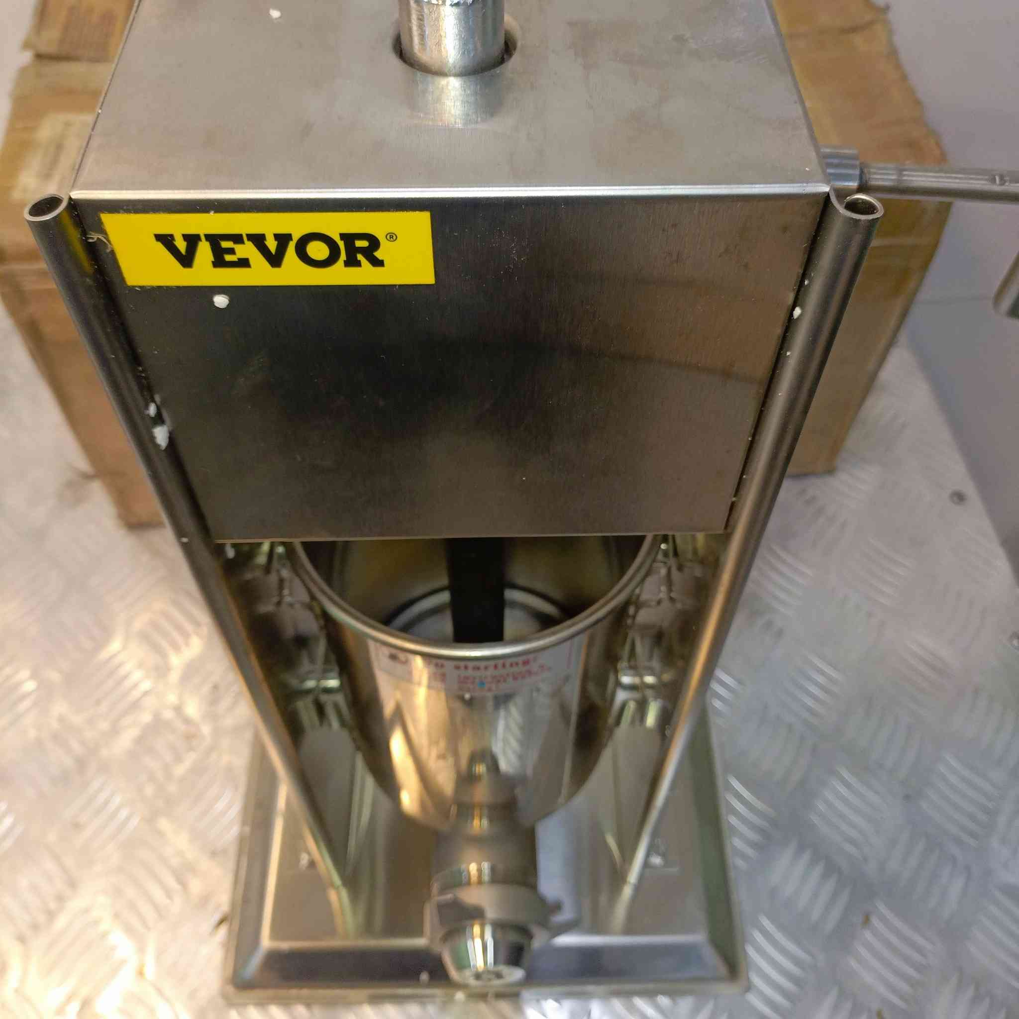 مكينة داطلي جديد بالكارتون مع ميز البيع ***********
