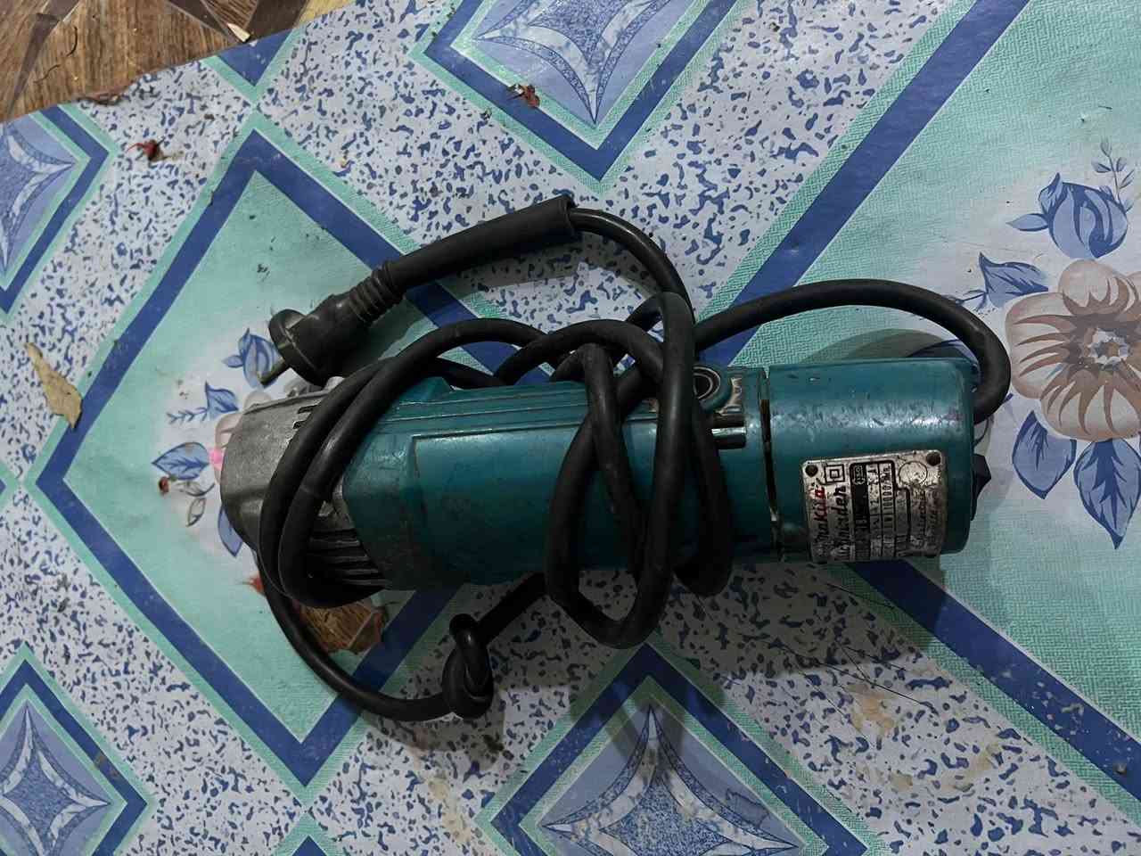 سلام عليكم البيع شغلات 
سعر ٢٠٠ الف بيهن مجال قليل


**إذا كنت صاحب هذا الإعلان وتريد حذفه لأي سبب، رجاءا أرسل رسالة إلى الدعم الفني**