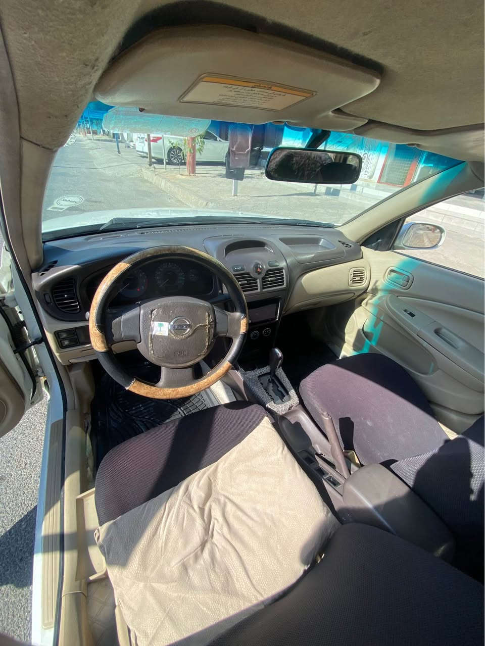 نیسان سەنی مۆدیل ٢٠١٠  گیرو مەکینەی بەشەرت  ٢ جام کارەبای مەکینە سپیە سەنەوی نویە 
 گیرتۆماتیک ٢پارجەی بۆیاخە تۆزیک ناوی گرتوە  
سحری ٨٣ گەڵا 
شوین قەزای دوکان 
ژ/ *********** 
ژ/*********** دخان, السليمانية
