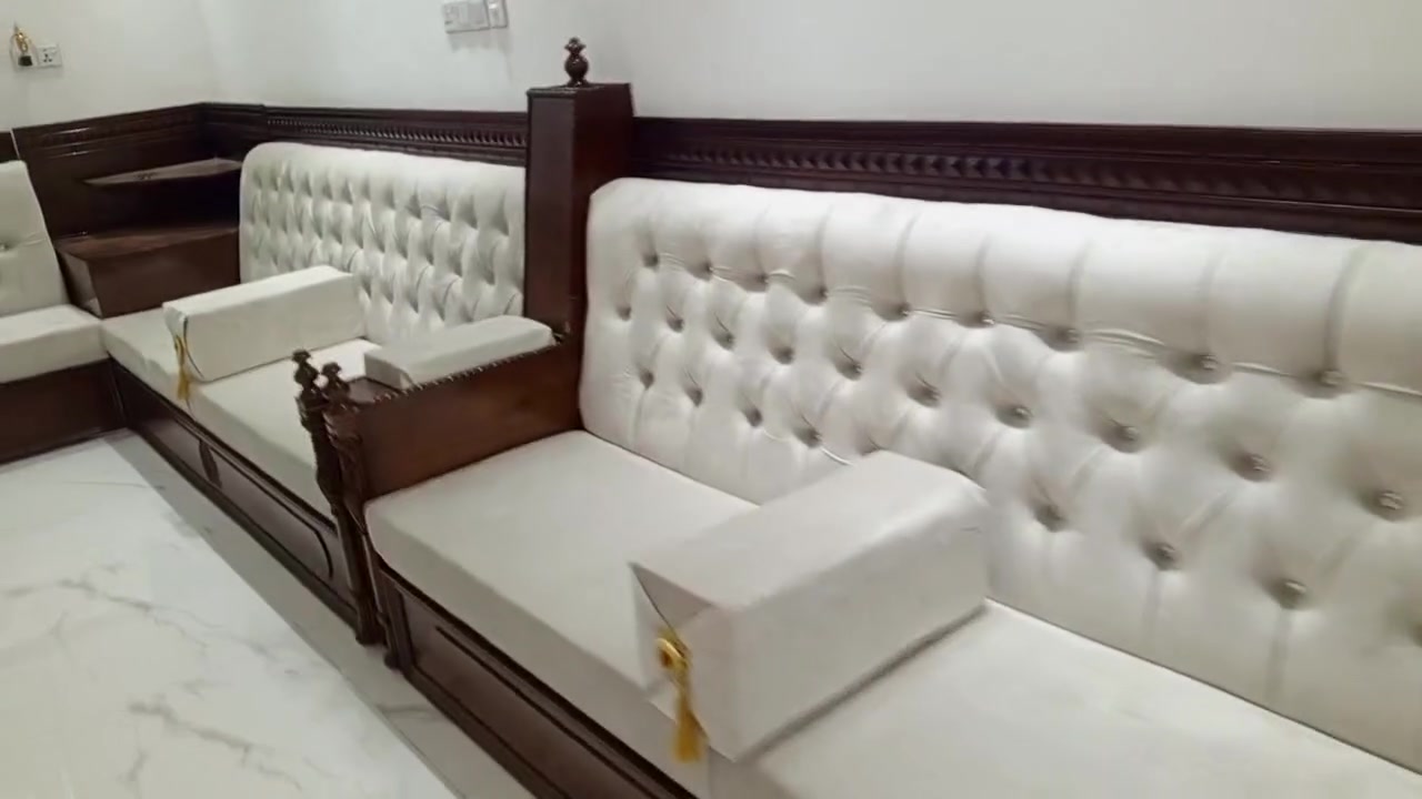 🔥 معمل العزاوي لإنتاج انواع ا الدواوين الزان 🔥 
بفضل الله تعالى وبركاته تم تنفيذ ديوان الاخ وسام ابو علي الغانمي بوقت قياسي جدا وبأجود المواد الأصلية ✅ ضمان ٧ سنوات حقيقي ✅

هيكل كامل بلوك اسود بلايوود اصلي ✅ 🔥

ضهر ومقعد بلوك اسود بلايوود اصلي ✅ 🔥

خشب روسي الاصلي ✅🔥

اسفنج مميز مظغوط عراقي أبو الضمان ✅🔥

الاقماش حسب الاختيار والموديل ✅🔥

(دقة في العمل و ضمان الموعد )

عنواني السدة شارع المحاويل بالقرب من محطة وقود الحمداني للاستفسار الاتصال على الرقم التالي ***********

