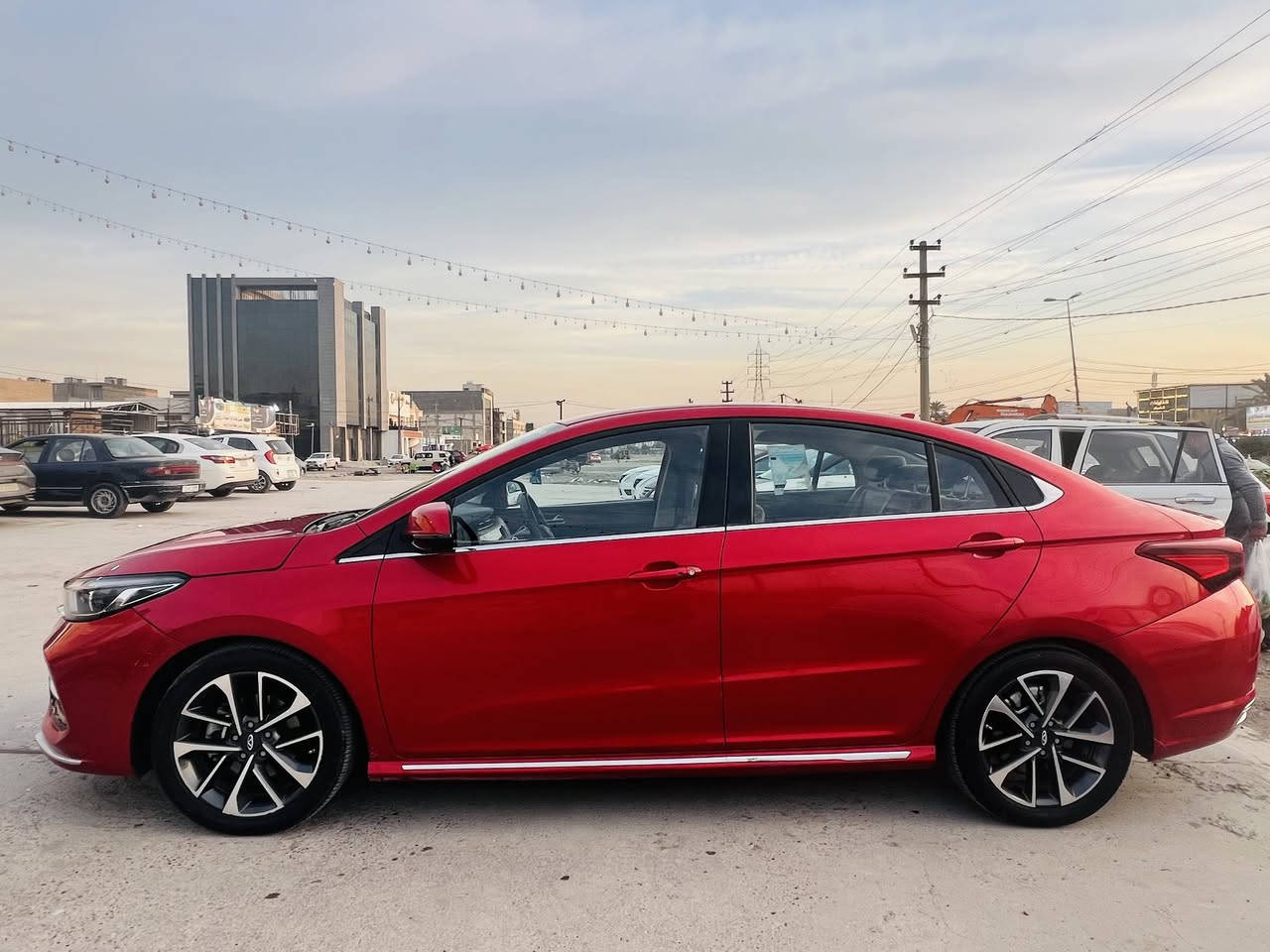 السلام عليكم
شيري اريزو 6 موديل 2022
فول موااصفات 
هاي فئة الفول شباب 
ماشيه 50 الف 
المواصفات : 
حجم المحرك ١٥٠٠ تيربو 
كير اوتو ماتيك ٨ نمر 
فتحه سقف 
٨ ابرباك 
سلايد روف 
حساس خلفي 
لايت ليد 
كشاف ليد 
بك لايت ليد 
ويل ١٧ 
مفتاح التشغيل بصمه 
شاشه كبيرة 
كاميرا دوارة 
٤ كامرات ٣٦٠ درجه 
انارة داخليه ليد 
كشنات جلد 
كروز سرعه 
اوضاع قيادة ٢ نورمل وسبورت 
تبريد لمس 
تشغيل عن بعد 
تبريد قطعتين 
هاند بريك بصمه 
مرايه كهرب
نضام مانع انزلاق 
رقم بغداد بأسمي  
مكاني بغداد 
السعر 115 ورقه 
***********
