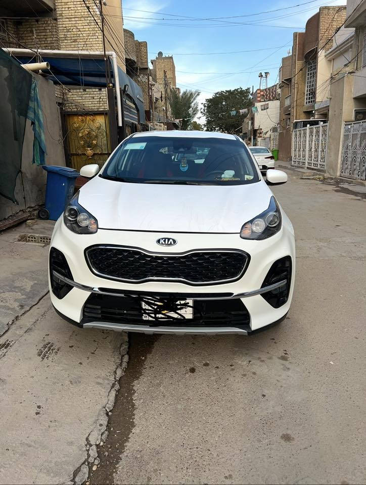 السلام عليكم سبورتج امريكا موديل
2021 نص فول  حادث موضح بصوره سطحي تبديل بنيد وجاملغ صبغ سياره مابيه اي نقص جاهزه ماشيه 58 ترهم مرارس موديل احدث
السعر 167 مبايل ***********
