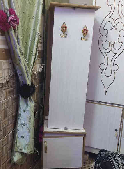 غرفه للبيع كامله درجه اولى السعر 400 الاتصال ***********
