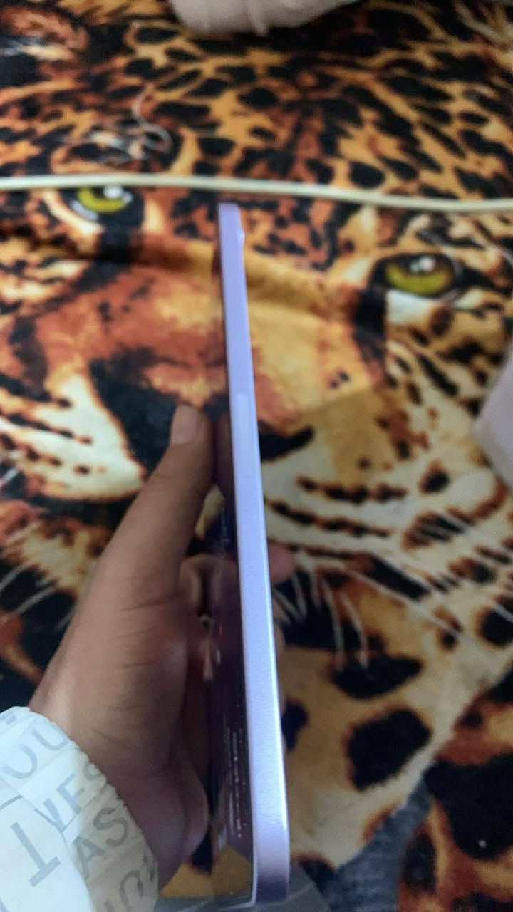 ايباد مني7ذاكره 128 بطاريه 90 سعر 400 مكاني كربلاء ***********
