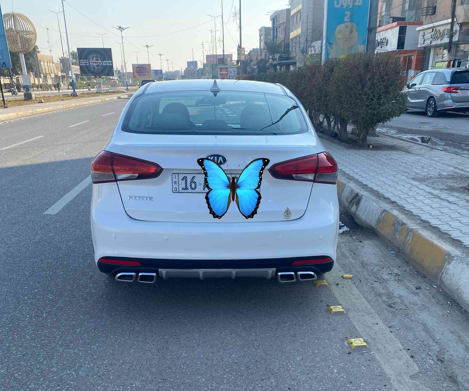 فورتي
موديل 17
رقم قادسيه بأسمي 
سيارة كلين واحد بيها فقط تبديل بنيد 
ماشية ٨٠ ميل 
سيارة على وضع الشركة
مكينة 2000 دوش 
گير At
جاهزة من كلشي
مكينة 
گير 
حدادية 
تخم تاير 
شاشة 
كامرة خلفية 
بلوجكتر 
حساس تاير ٤ 
٣ أنظمة قيادة 
تحكم ستيرن 
الارضيه جلد 
السعر ١٣٣ وبيها مجال قليل 
مكان السياره بالسماوه 
للاستفسار الاتصال على الرقم ***********
