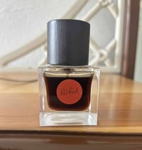 عطور ملكية • عطور فاخرة • هواة العطور