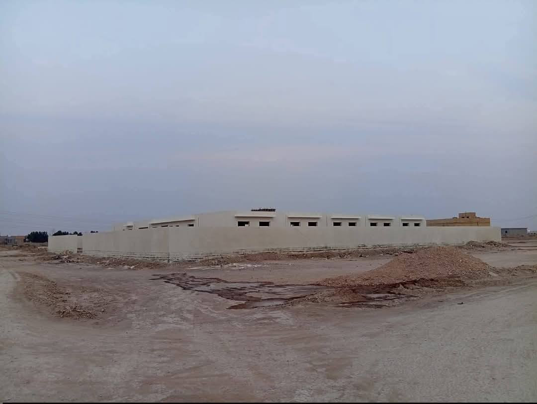 سلام عليكم
قطعة زراعي للبيع المساحة ٢٠٠ متر متوفر كافة الخدمات ماء وكهرباء ومدرسة ابتدائية العنوان بالقرب من شركة نفط.      ذ ي قار /الخميسات
 ***********
/***********
