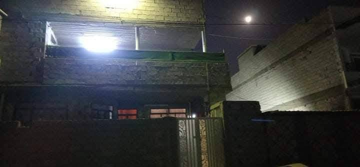 سلام عليكم
دار للبيع مساحه 203 متر

البناء ١٦٠ 

الواجه ١١.٣٠ ونزال ١٨

طابق الأول يحتوي على ٢غرف نوم

وستقبال ومطبخ وصاله كبيره  ومنورين وحمامات ثنين داخليه وخارجيه 

طابق الثاني غرفتين نوم وصاله كبيره ودرج داخلي وخارجي

نضام انقسام شقق

مكلف بالمنشور

رقم *********** صاحب الدار واتساب

واتصال
