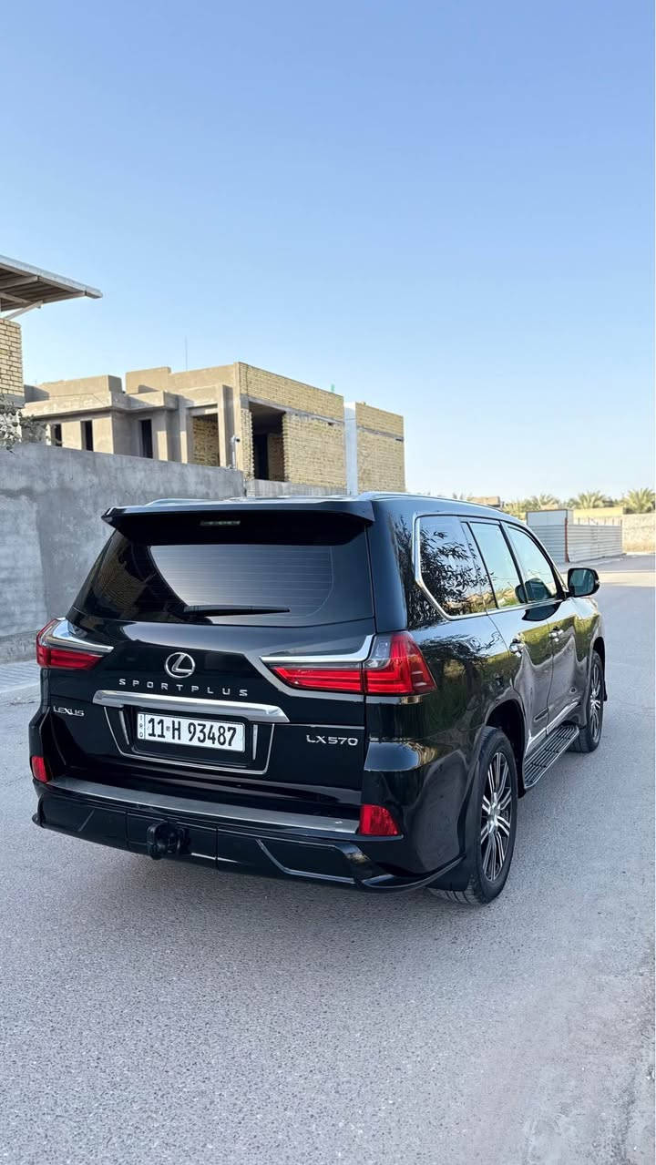 لكزز مديل 2016 كفاله عامه ما عدى طخه بسيطه باقيه ع وضعها السياره جديده كلش تخم تاير حدتديه تبريد مابيهه زلوغ لا رصعات جديده بمعنى الكلمه محرك كير شرط الكفاله من كلشي السعر 575 وبيهه مجال بسيط بيع او مراوس حسب القناعه 
بريميه سبورت فول الفول رقم بغداد مشروع وطني بسمنه تحويل ثاني يوم *********** عنوان السياره بصره قضاء المدينه المدينة, البصرة
