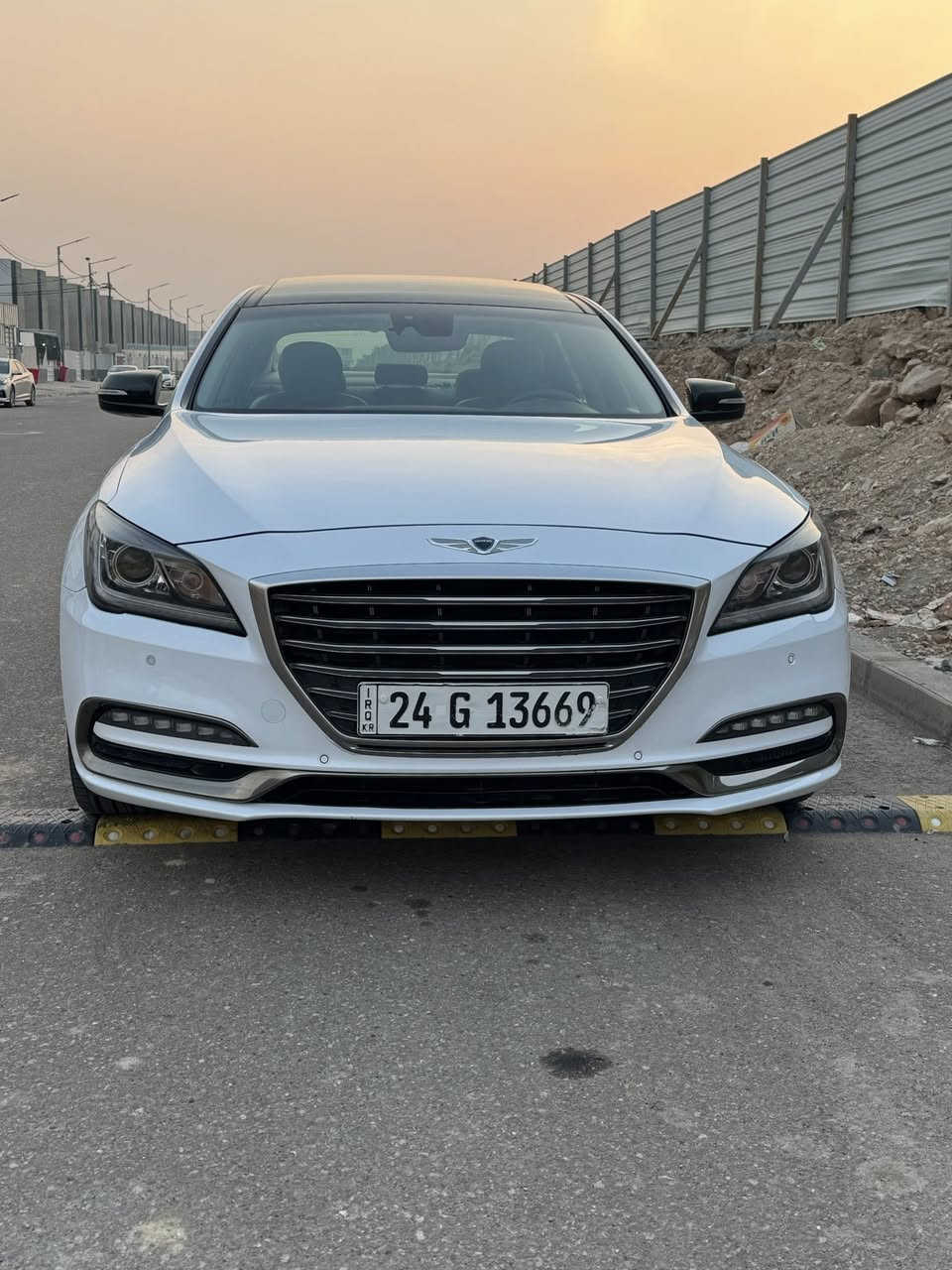 السلام عليكم
جنسسز 2018
كفاله عامه رصعه شخط 
فول مواصفات
مكينه 3800
ماوس خلفي 
تحكمات بالكشن
لدات امامي خلفي
تخم تاير جديد 
حداديه جديده
تبريد قطعتين 
تبريد خلفي
تتفئه بالستيرن 
وهواي مواصفات بعد بيها 
مكان نجف سونار وياها السياره 
السعر ب220وبيها مجال
***********
