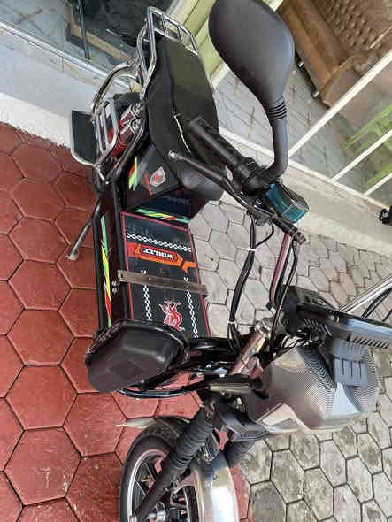 سلام عليكم دراجه شحن نوع هارلي  دراجه مستخدمه ع فحص كلها كامله  تجي وشوف بعينك  وصل شراء موجود بسمي مواصفاتها 👍

موديل 2025

بطاريات 6 دبل كبار  

السرع 4

السرعه 90 

تمشيك فوك 50 كيلو بل شحنه وحده 

دبل إشاره امامي وخلفي 

رجوع الخلف نضام R

لايتات عالي ناصي 

دراجه تحمل اوزانً عاليه 

بريكات دهن دسكات هدروليك 

تشغيل عن بعد 

جهاز إنذار السرقه 

قفل ستيرن 

ستاندات 2 
تعليق + صفح 
دراجه جاهزه 

السعر  650  ) وبيها مجال 

اي استفسار اتصال 

*********** 

مكاني بغداد /المدائن / شارع المستشفى
