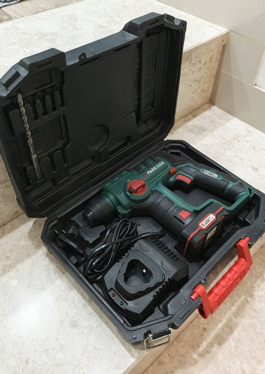 السلام عليكم
للبيع دريل الماني باركسايد همر 4 شروح نظافه 95 بالميه
نظيف جدا عالفحص مع بطاريه 4 امبير وشاحنه وحقيبه 
يوجد توصيل كافة المحافضات مكاني / بغداد / السيديه
***********
