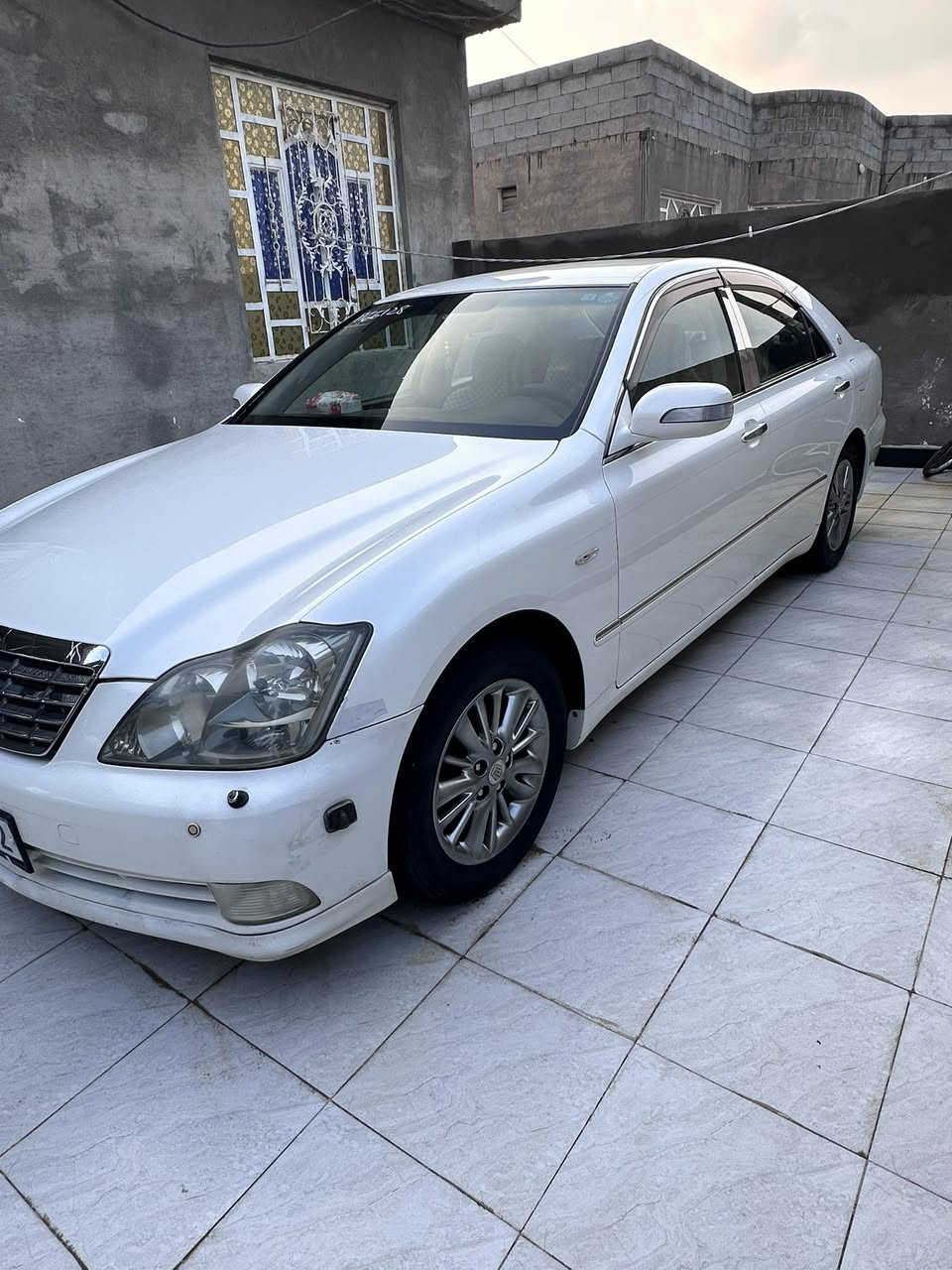 السلام عليكم كراون شاهينه موديل 2005 شاصي 82 كشنات جلد مري شفط برده خلفيه مكينه وكير  وحديه وتخم تاير كله جديد ويل 16 لون صدفي سيارة جهازه بيه باد جاملغ خلفي ايسر  فقط واضح بالصوره رقم بصرة بئسمي مكان البصرة السعر 135 بيه مجال حق الجايه 
***********
