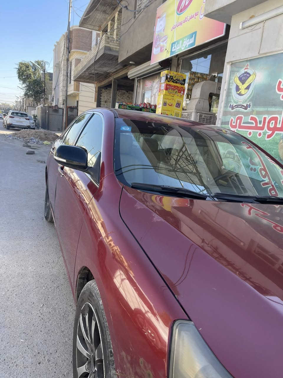 سلام عليكم ام كراند موديل 2014 
الحجم الكبير C8  
وبيه بارد جامغ الامامي
الباقي كله مكفول كير محرك 
صدر جديد 
تايرات جديد 
سياره خير من الله 
بيه قطع جراد 
داخل نضيف 
السعر 80 وبيه مجال قليل 
العنوان بغداد 
اتصال ***********
