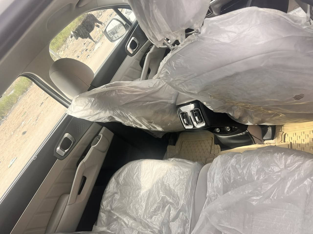 كيا سورنتو موديل 2021 مكفوله السياره  محرك 3600سياره محجوزه للمصرف ستقطاع كتروني مباشر بعد 6شهر اصير حره تحوله بسمك 
السعر 230وبيها مجال قليل 
***********
المكان البصره
