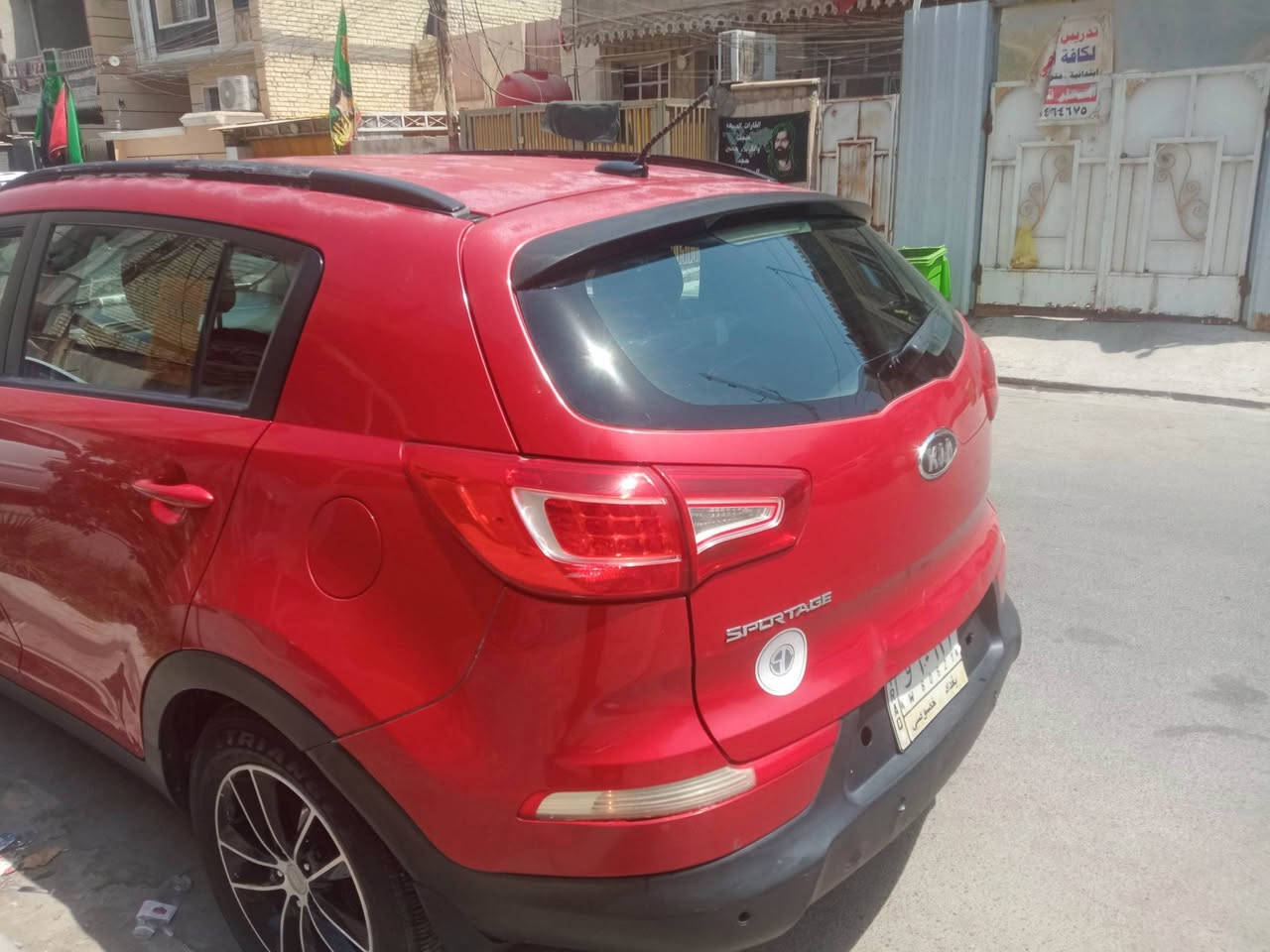 السلام عليكم سبورتج 2011وارد امريكي لون احمر ماشيه 130كم مواصفات محرك دوش 2400 سياره بيها بارد قليل وبيها جراد  رقم بغداد الماني عنوان بغداد الشعب السعر 122وبيها مجال  
***********
***********

