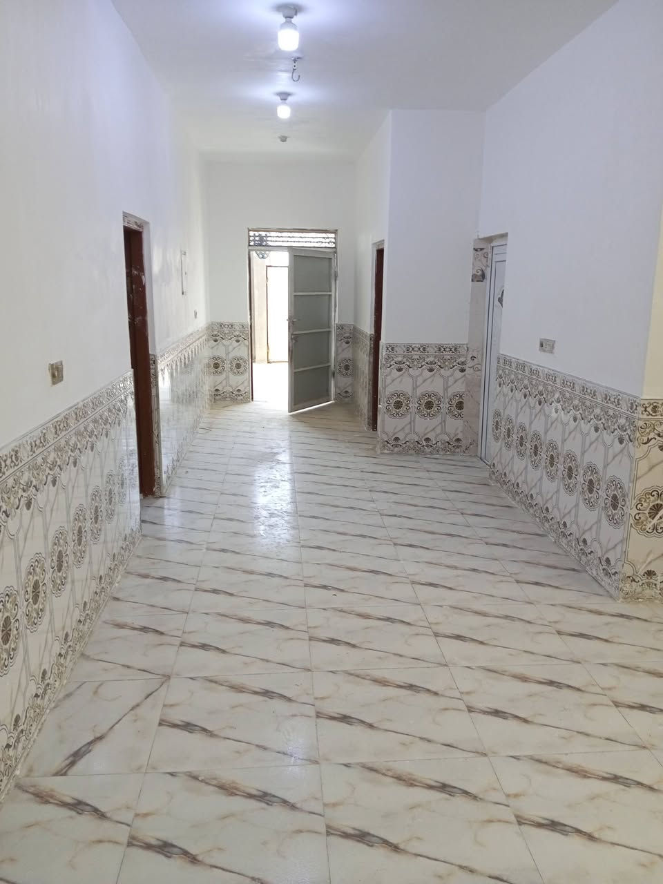 بيت للايجار. منطقة الشوفه. 
المساحه 200 بيت كلش نظيف. ومرتب. وجديد

  البيت بناء بلوك شمالي  البيت جاهز. كلش. ومامسكون 

  ديوانيه وصاله. ومطبخ وغرفتين . وصحيات 

 وحمام داخلي. البيت كل نقص مابي. جاهز علئ اخر حبايه 

   سعر الايجار. مالته. 250.  قفل.  متوفر ماطور تانكي. گيزر

  للاستفسار مراسلتي. وتدللون.


**إذا كنت صاحب هذا الإعلان وتريد حذفه لأي سبب، رجاءا أرسل رسالة إلى الدعم الفني**