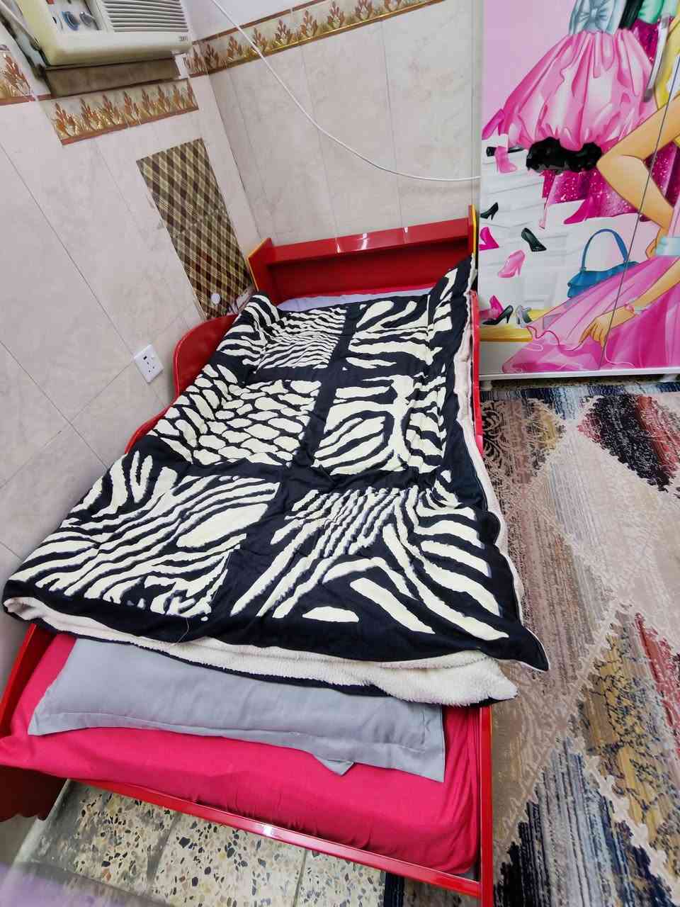 السلام عليكم كروبنا الغالي عندي جربايتين نوعية درجة اولى فوول قوة ومتانة ولامكسورات ولا بيهم اي شيء حالهم حال الجدد 
الجرباية الحمراء:_
الطول: 207 سم
العرض:  96 سم
الجرباية البيضاء:_
الطول:  203
العرض: 94
واثنينهم بحالة جديدة وقوة ومتانة فووول 
ملاحظة/ الجربايتين بدون منادر فقط جرباية 
سعر الجرباية الحمراء 80 الف وبيه مجال للشراي الجاد. 
سعر الجرباية البيضاء 75 الف وبيه مجال للشراي الجاد 

اثنينهم الحمراء والبيضاء ب 125 وبيهم مجال للشراي الجاد يجي ويدلل 

للأستفسار:  ***********
وايضا بيه واتساب
مكاني سبع ابكار وماعندي توصيل انته تجي تاخذهم والف عافية
