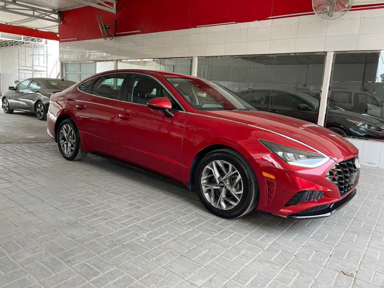 السلام عليكم 
سونانا موديل 2021 
حاليا ماشيه 94 كيلو 
رقم معوقين المثنى 
وارد امريكي حادثه موجوده بالصور
تبديل بنيد فقط 
بدون ايرباك 
سعر 160 وبيه مجال 
التواصل على الرقم فقط 
***********
