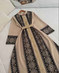 فستان إيطالي • طبع دجيتال • مقاسات ٣٨-٤٨