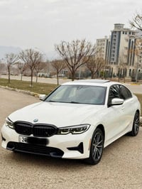 بي ام دبليو 330i • ٢٠٢٠ • ١٢٠٠٠٠ كم