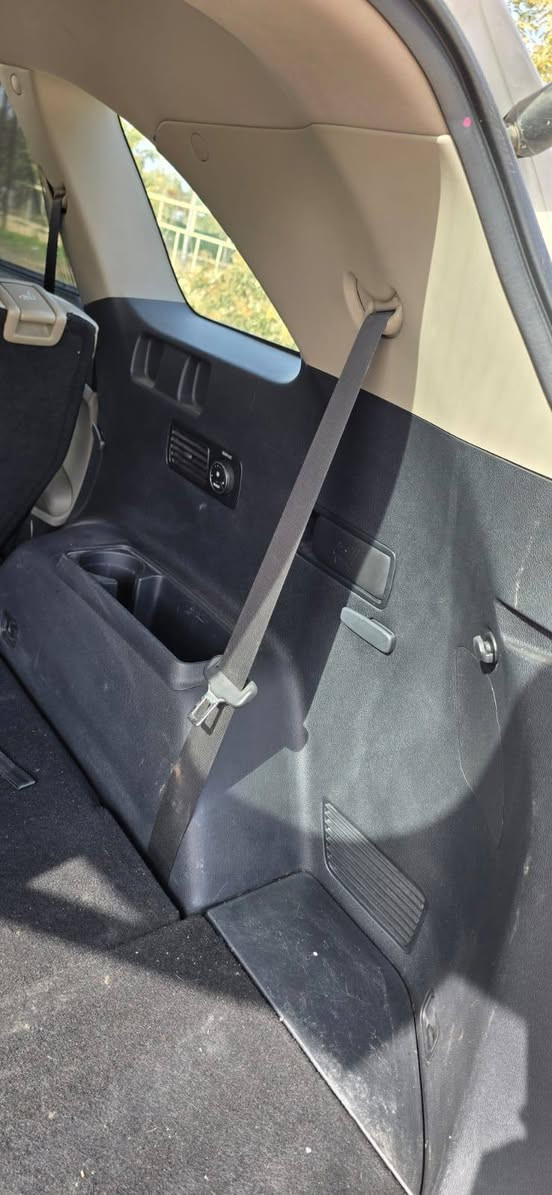 السلام عليكم
سورنتو 2020  خليجي كويتي6 سليندر  ، 7 راكب خليجي مكفوله كفاله عامه،  دبل شباج
فول مواصفات عدى الفتحه
نظام ترحيب 
بصمه ابواب وتشغيل 
لايتات زينون 
 كشنين كهرباء  
كامرا خلفيه 
دبل حساس امامي خلفي
 فول تحكمات ستيرن 
بردات خلفيه 
٣ انظمه قيادهة
سايد بريك بصمه
صندوك كهرباء 
تبريد ٣ قطع 
وبقيه المواصفات معروفه
سيارة جديدة جاهزة من كل شي  سيارة جديدة شركة ماتصرف عليه دينار  رقم الانكليزي الجديد وهزة جديدة ماشية 110الف كيلو السعر٢٥٠ وبيه مجال للطيبين العنوان صلاح الدين الدجيل *********** بيه وتساب ***********
