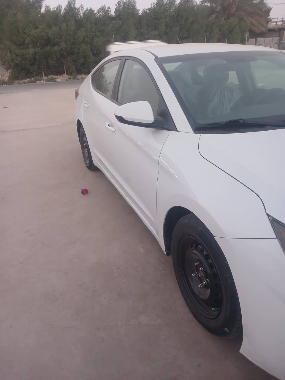 السلام عليكم النترا موديل ١٩ شكل ل٢٠سيارة محرك ٢٠٠٠ الكير ATسيارة ليبل واحد بجم كبس حادثها من امريكا جاملغ خلفي سيارة بيها جاملغات خلفيه ليبان الي وره لسايق مضروبات كلير فقط سيارة جاهزه من كلشي السعر ١٢٠ وبيها مجال وهذا رقمي ***********
