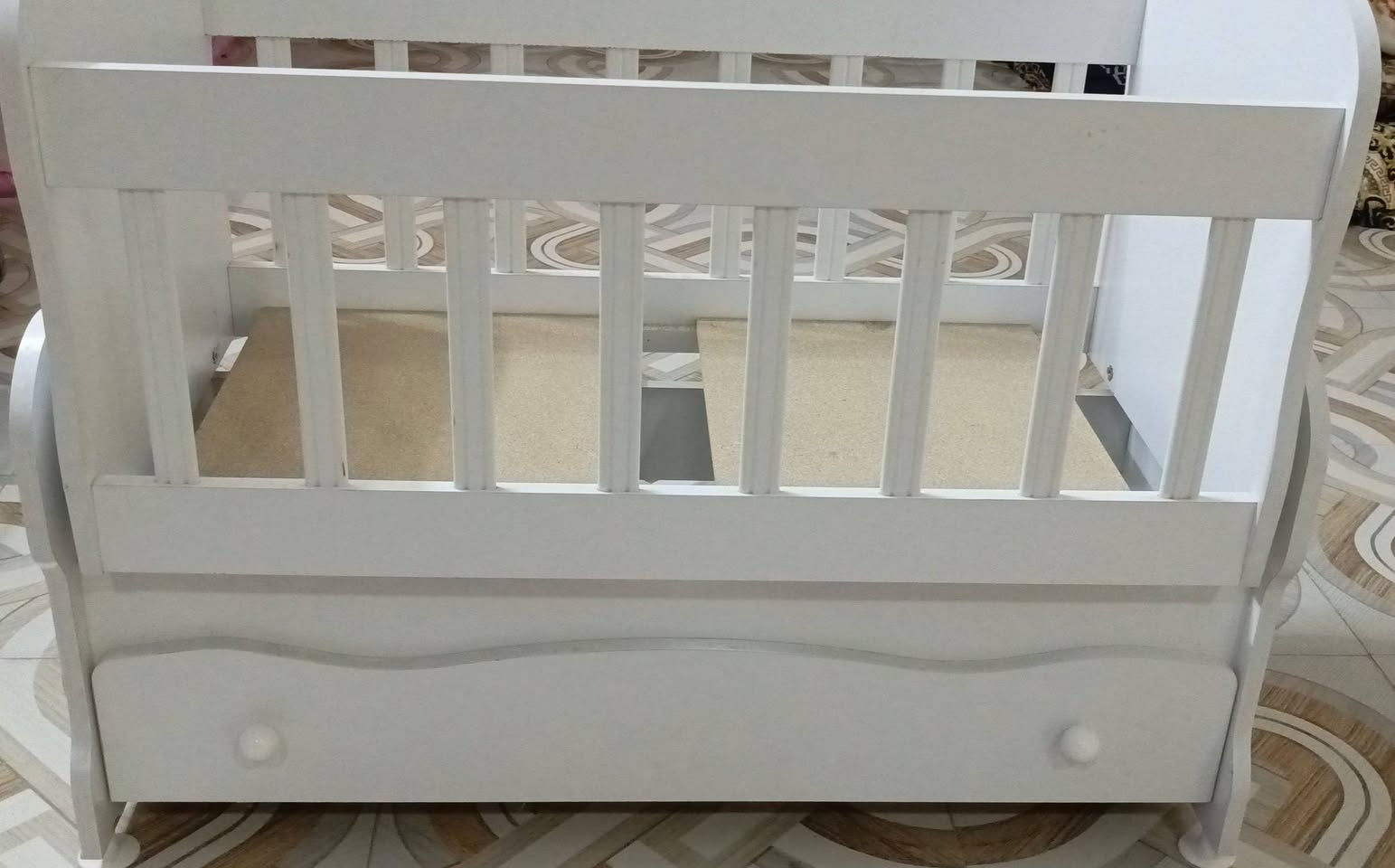 سلام عليكم جربايت طفل مستخدم شي قليل والسعر 90 وبيه مجال العنوان ديوانيه رقم ***********
