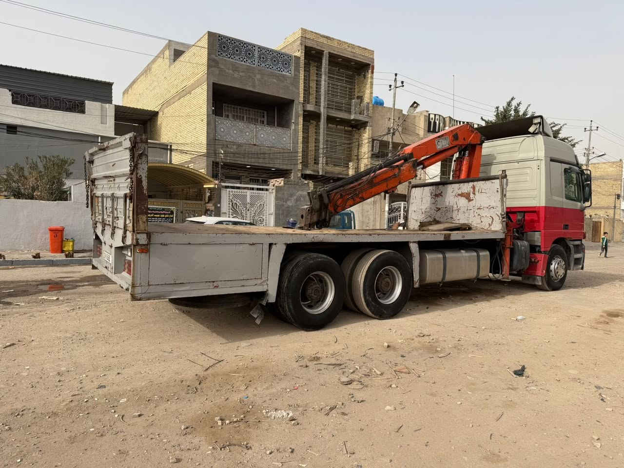 سلام عليكم 
اكتروز شمعة كرين للبيع
موديل 2001
كرين هياب 10طن
رقم كوت 
مكان بغداد
***********
