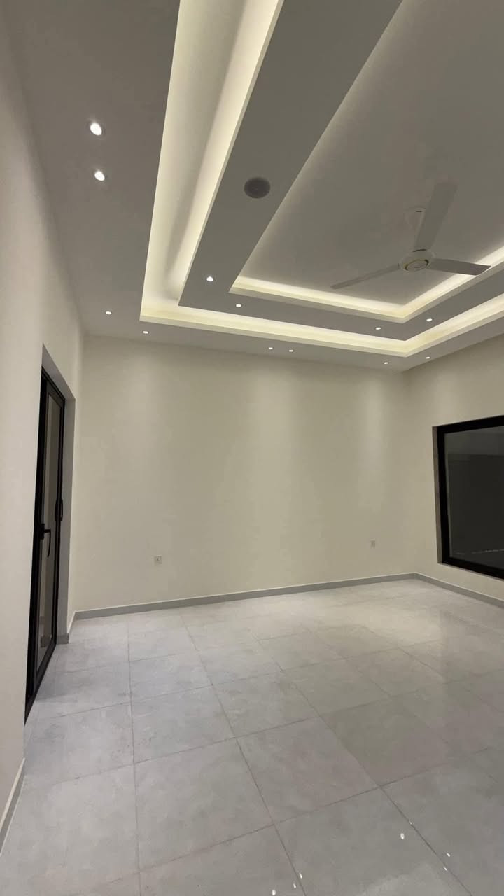 🏡 شقة للإيجار – زيرو  المنصور | حي دراغ
طابق اول 150 متر 

تحتوي على:
 غرفتين نوم -  صالة -  مطبخ -  حمام - بالكون
 منور
مناسبة للعوائل
📞 للاستفسار: *********** وتساب 
مكتب أمير علي للعقار – المنصور / حي دراغ شارع جامع دلال الكبيسي 

#شقة_للإيجار #إيجار_المنصور #حي_دراغ
#عقارات_بغداد #شقق_زيرو #مكتب_عقار
#AmirAliRealEstate
