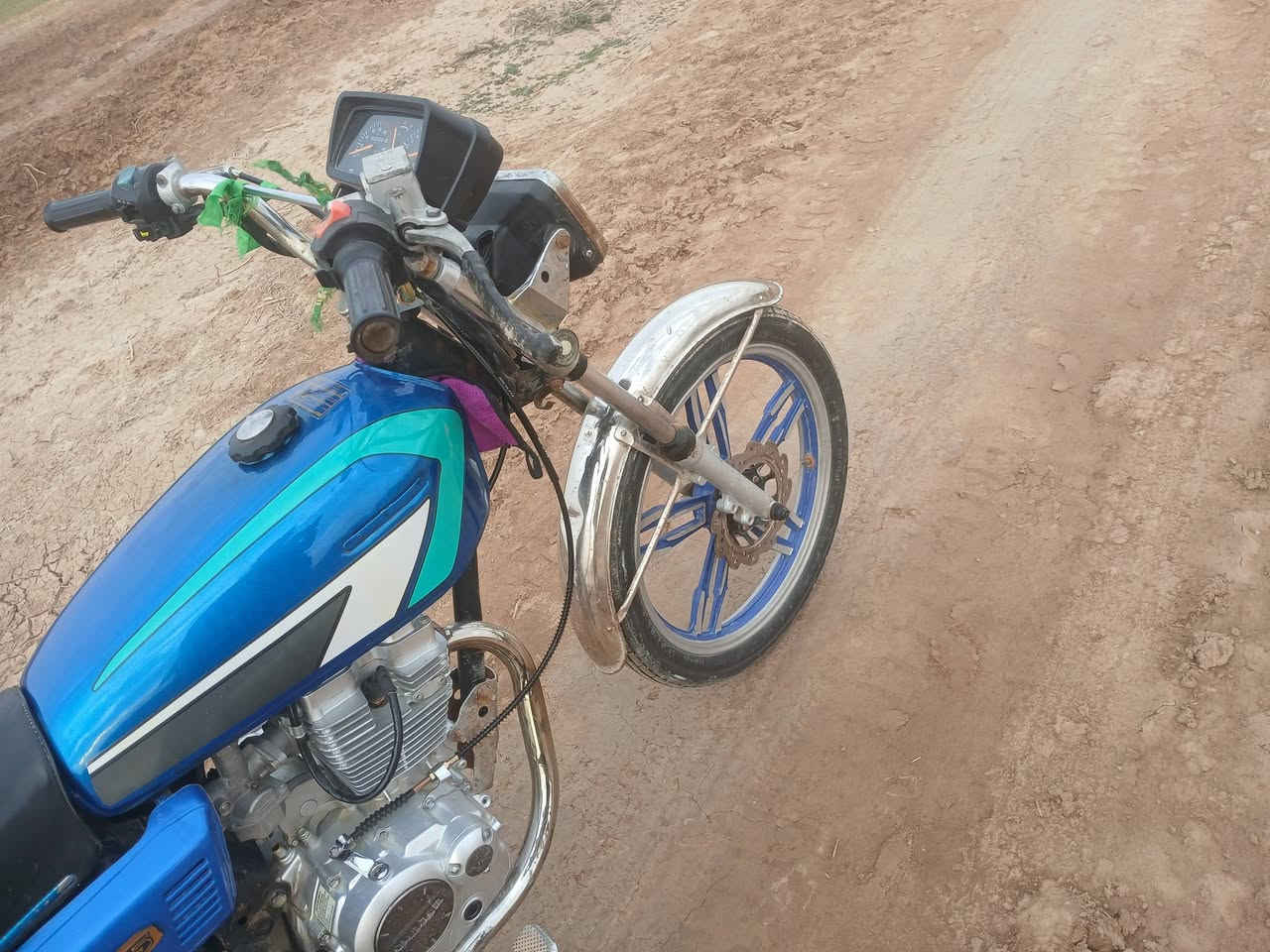 سلام عليكم البيع بارت ٢٠٢٠ اوراق اصولي مكينه جديده دراجه مال جناي البيع ومراوس بنامه  اصل حتول بدون اوراق كون موتعمير السعر ٥٧٥وبي مجال.    *********** المكان قريب علي شرقي
