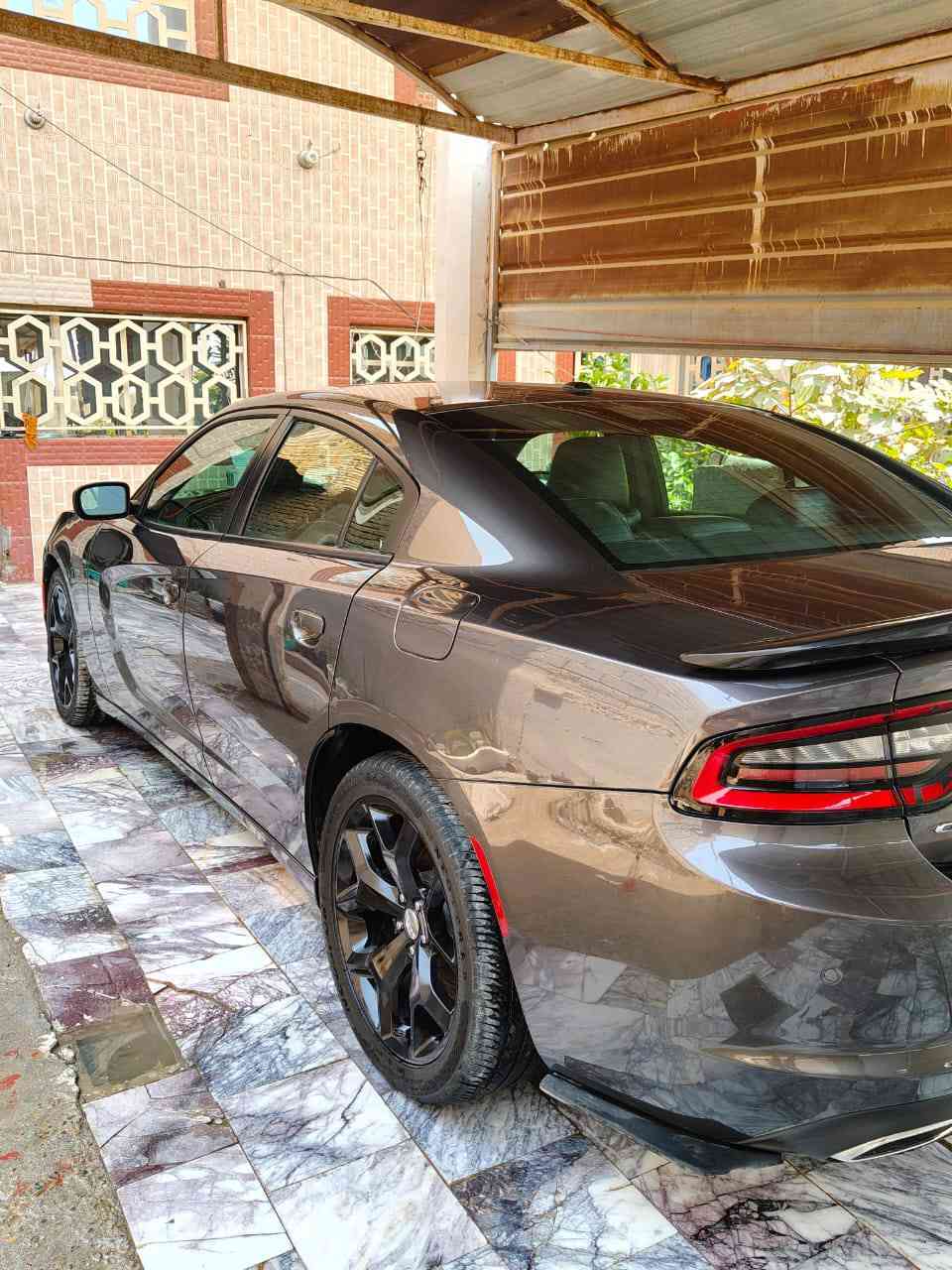 للبيع | دوج جارجر 2020 sxt plas
📍 الموقع: بابل – القاسم

🔹 المواصفات
:شاشة + كاميرا + حساسات أمامية وخلفية

كشنات كهرباء مع تدفئة وتبريد للمقاعد الأمامية

تدفئة للمقاعد الخلفية وتسخين مراءة 

خزن ميموري للمقاعد

Apple CarPlay & Android Auto

تشغيل عن بُعد
فتحه سقف 
3وضعيات قياده

ويل 20 إنج

ماشية 70 ألف ميل فقط

 سياره جاهزه اي نقص ما بيه  صدر حداديه جديد

🔸 الحالة: جيدة جدًا
حادثه بنيد مبل فقط ومصبوغ وجاملغ ايسر مفتوح بدون صبغ  السونار موجود بالمنشور
🔸 السعر: 21,300 دولار (قابل للتفاوض البسيط)

📞 للتواصل يرجى المراسلة على الخاص أو الاتصال مباشر 
***********
