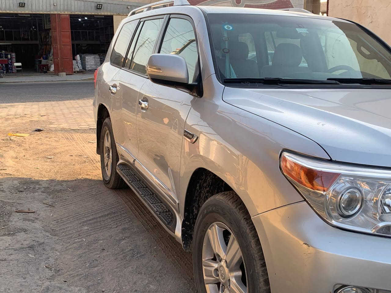 عشاق السلفر. ٢٠١٠ كفاله من الصبغ والتبديل والفتح كير محرك كفاله ٦ سلندر. جديده  فتحة سقف حساسات شاشه كامره محدث ١٤  رقم بصره مكانها بصره  اي استفسار *********** والشراي يتصل ويدلل
