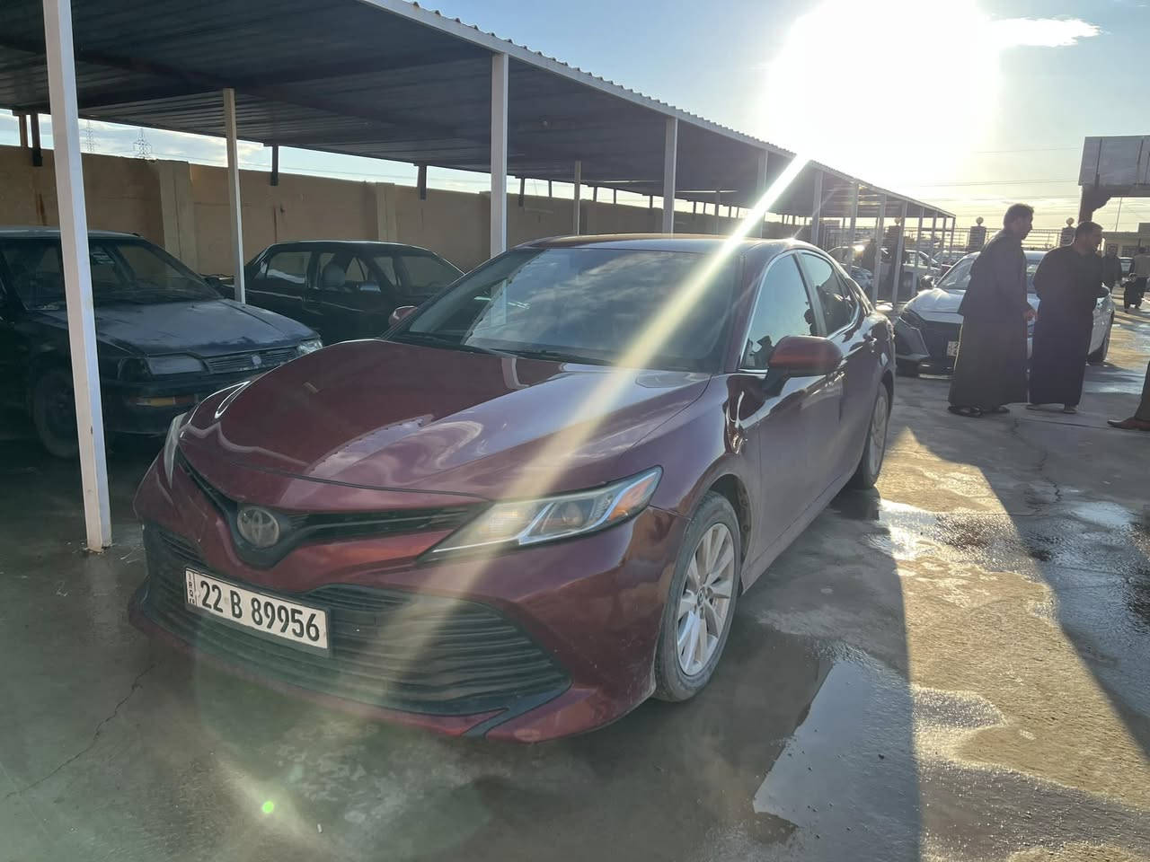 سلام عليكم 
كامري للبيع
موديل 2019 
كير ومحرك شرط 
تواير وصدر جدد
السعر 170 وبيها مجال للطيبين 
الرقم ***********
