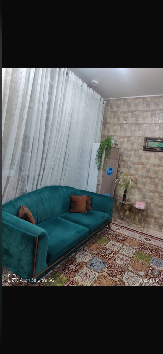 🏠 للبيع - بيت حديث في حي أور 600
📐 المساحة: 202.5 متر
📏 الواجهة: 6.75 م | الطول: 30 م
🔹 مواصفات الطابق الأرضي:
كراج + مطبخ (2.5×7)
استقبال (3.5×7)
صالة + منور
غرفتان (3.5×6)
حمام مشترك
🔹 الطابق الثاني:
3 غرف نوم
حمام مشترك
بيتونة + سطح يحتوي على شتايكر
التتريك: 2 متر
🧱 التشطيب: مرمر وسيراميك إلى السقف
🏗️ البناء: حديث 2018
📍 الموقع: حي أور 600
📞 للاستفسار:***********
