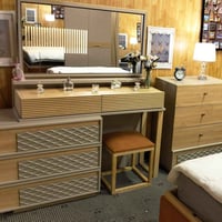 غرفة سويدية • ٨ قطع • سرير مخزن