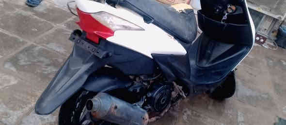 سلام عليكم دراجه ادريس للبيع او مراوس ب ماكس او كامكو
دراجه نضيفه مكفوله من كلشي 
كهربائيات كله شغاله نگره سلف 
شلعه تشك الكاع شك... باقي المواصفات خاص متواجد فيس واتساب ***********
