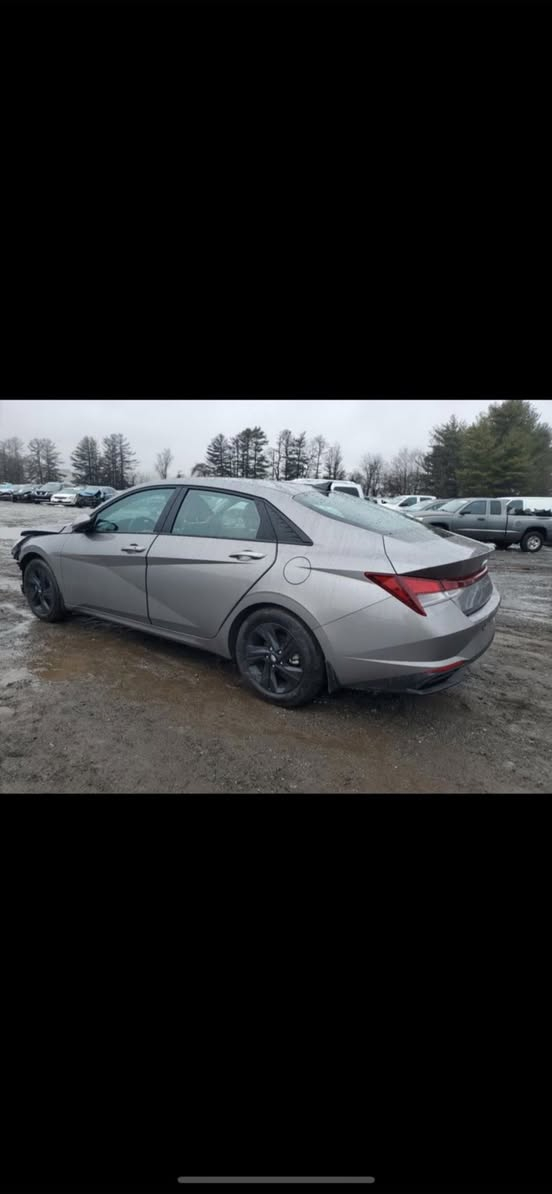 هيونداي النترا موديل 2023 الحادث موضح ب الصور السياره داخله معوقين للاستفسار ***********
