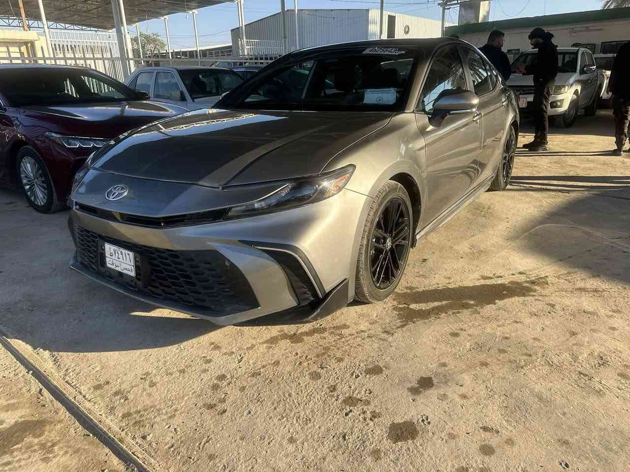 كامري  25 فول مواصفات ضرر بنيد وجاملغ ايسر بدون دواخل ..
السعر 210$  
للاستفسار ***********
