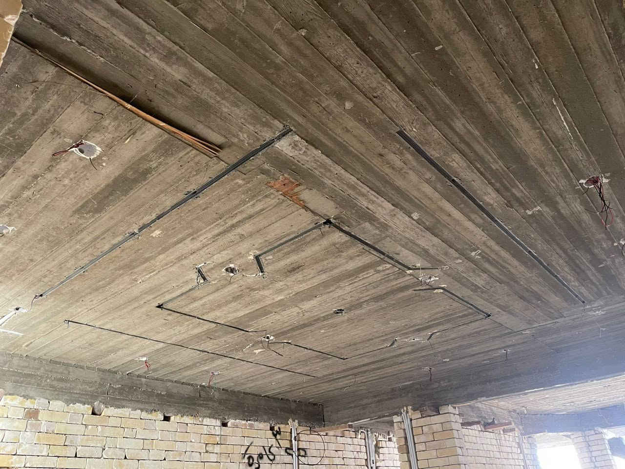 سلام عليكم هذا جزء من شغلنا مستعدين لتاسيس الدور والمباني  بوري او سيمنز للتواصل خاص او الاتصال ***********/*********** واتساب
