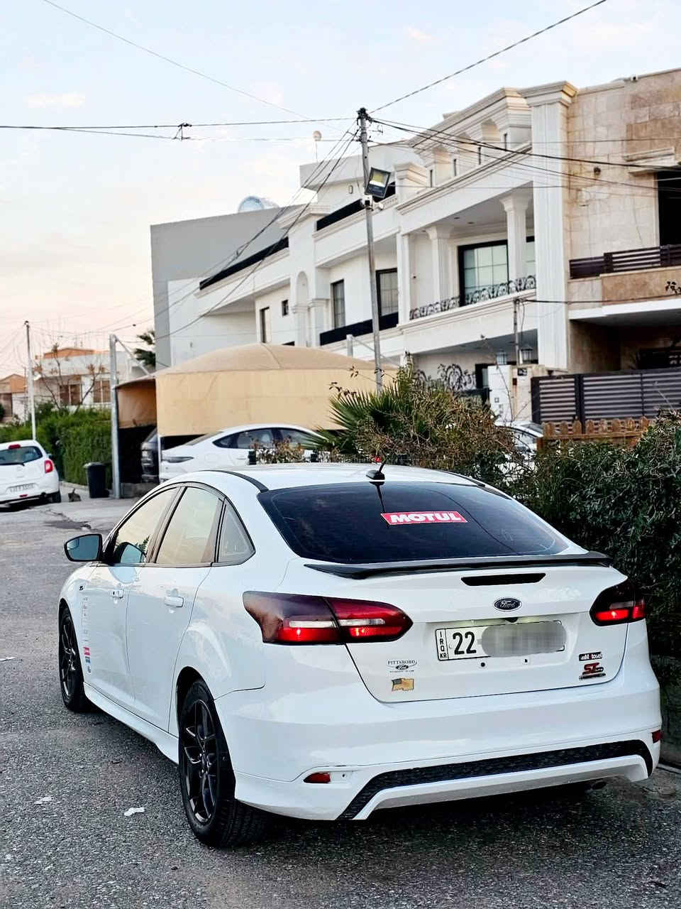 فۆرد فۆکەس ۲۰۱٦ سپۆرت سەیاراکی توند و تۆل
سێرف تازا بۆ کڕاوا گێر و مەکینە بەشەرت ۱ پارچە سبخە ۲ جێی تەعدیلی هەیە ۱ جێی کارتە بێ ژۆرێی ئارباگ باس بن پێی سەیاق سوکان و داشبۆرد و شانی بە شەرت 
مواسەفاتی ناو 
۷ رانگە 
سەماحە sone 
ئاوێنە کارابای و ێیشاراتە
سوکان هیتەرا و شەفتە و تەقەلا
تەحکوم ستێرن یاحنی سوکان
۲ سویجی لەگەلە و شەخالە
دۆسە سپۆرتە لەگەل ویلەکەی بیلاد
لایت راشی تیتانیۆم بۆ داناوا هتد.....
۰۷٥۰۱٨۳٨۹٤۲ ژماڕا تەلەفۆن
