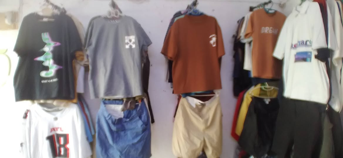 تيشيرت رجالي درجه اوله سعر القطعه 3 آلاف دينار والبرموده كوبوي وقيماش سعر القطعه آلاف دينار  وبجامه رجالي سعر القطعه 2000 دينار عنوان حي صدرين قرب حسينية زهراء


**إذا كنت صاحب هذا الإعلان وتريد حذفه لأي سبب، رجاءا أرسل رسالة إلى الدعم الفني**