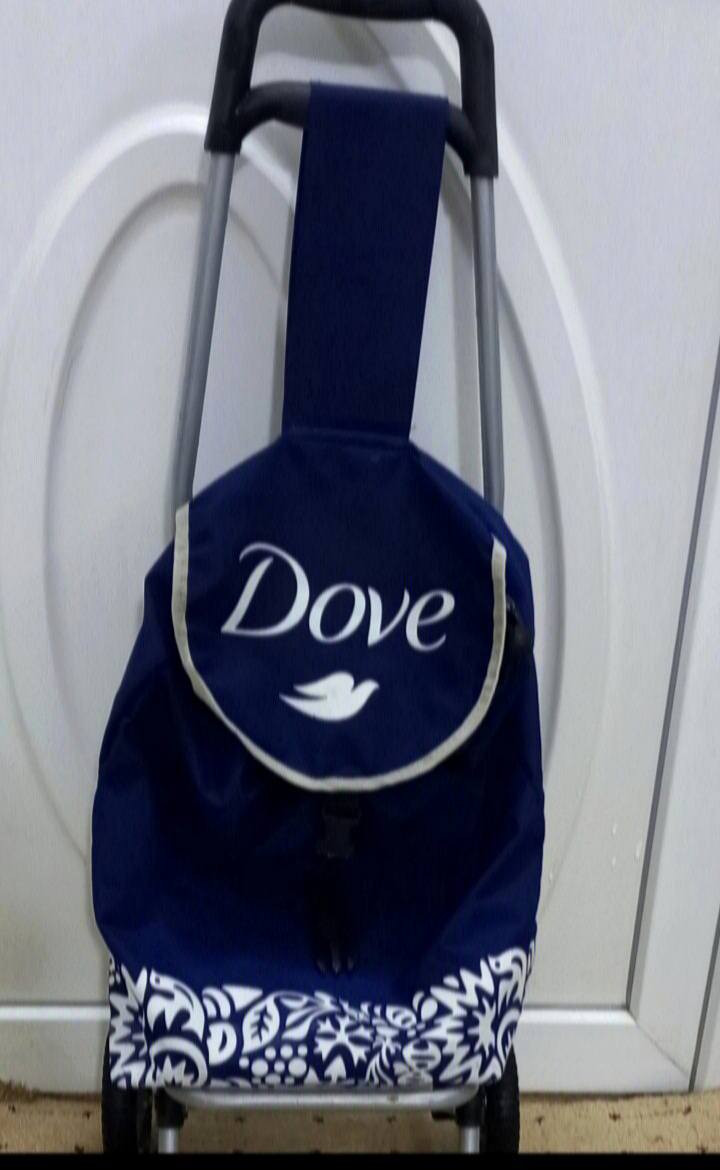 اغراض للبيع للاستفسار الاتصال عل الرقم ***********
