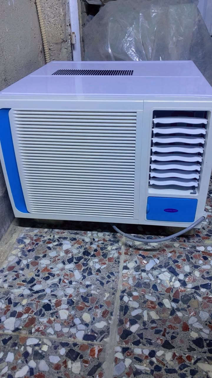 مكيف جنرار تدفئ تبريد. كلش نضيف مشتغل موسم واحد  سعر 200
للاستفسار اتصال عل رقم ***********
