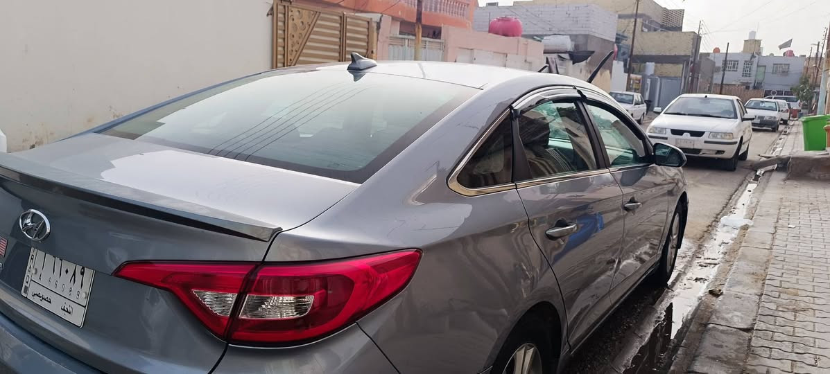 سوناتا وارد امريكي 2017
حادثه بنيد فقط بدون تبديل
صبغ البنيد وروس تكم لان راجع عليهن البنيد 
سياره كفاله عامه من المعجون وتبديل كله بلادي ليبل واحد السونار مرفق ويه صور كير ومكينه وتبريد خير من الله رقمه نجف باسمي اريد مداور
السعر 125وبيه مجال بصيط
للاستفسار الاتصال ***********
