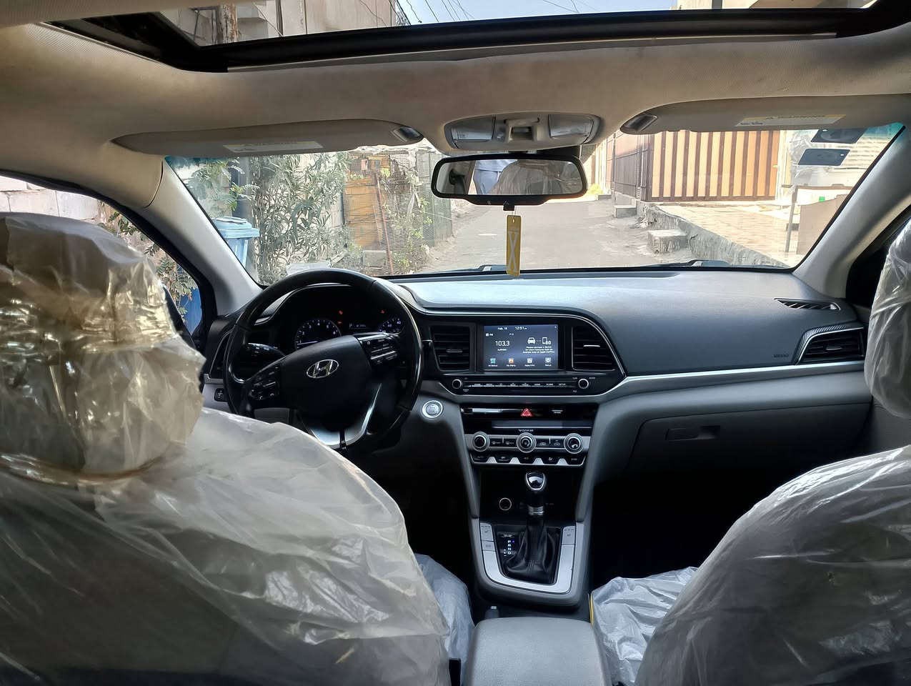 سلام عليكم النترا 2020 وارد امريكي رقم بغداد الانكليزي  با اسمي مكينة 2000 دوش جديدة  كير ايتي ماشية 88 فول مواصفات بصمة فتحة جنطة ترحيب كشن تدفئ تحديد مسار بيانو رادار خلفي امامي مانع انزلاق  حادثهه جاملغ وبنيد سيارة ليبل واحد
وسونار مرفق باتري جديد تخم تاير سعر 140 وبيهه مجال بسيط المكان بغداد المحموديه ***********/***********
