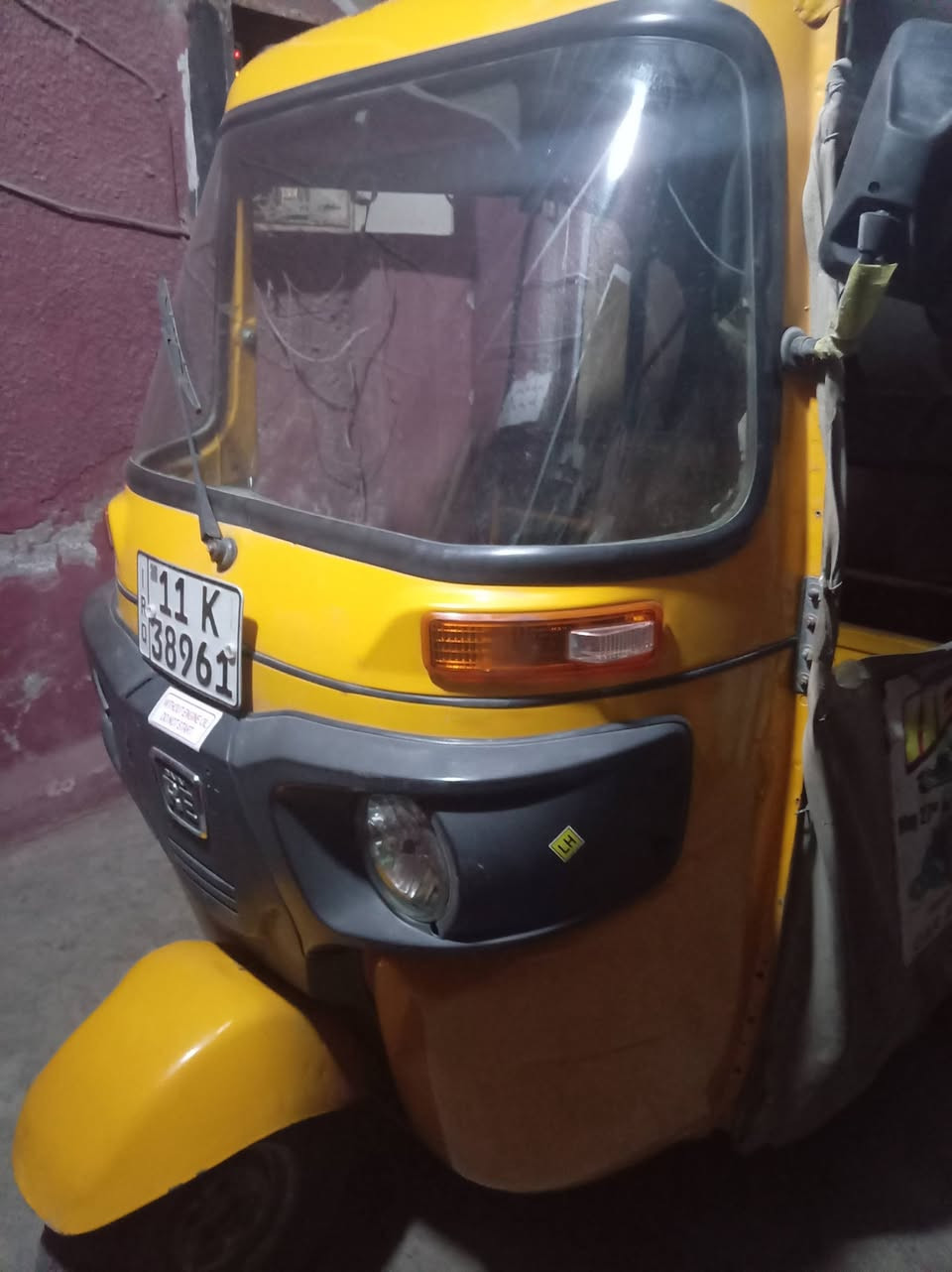 السلام عليكم تكتك للبيع موديل 19شهر 9محسوبه عل ٢٠ تكتك رقم انكليزي وسنويه والتحويل ثاني يوم تكتك مجفته
ول مكينه خير من الله وعل فحص العنوان بغداد السعر ٧ ونص وبيه مجال 
***********
***********
