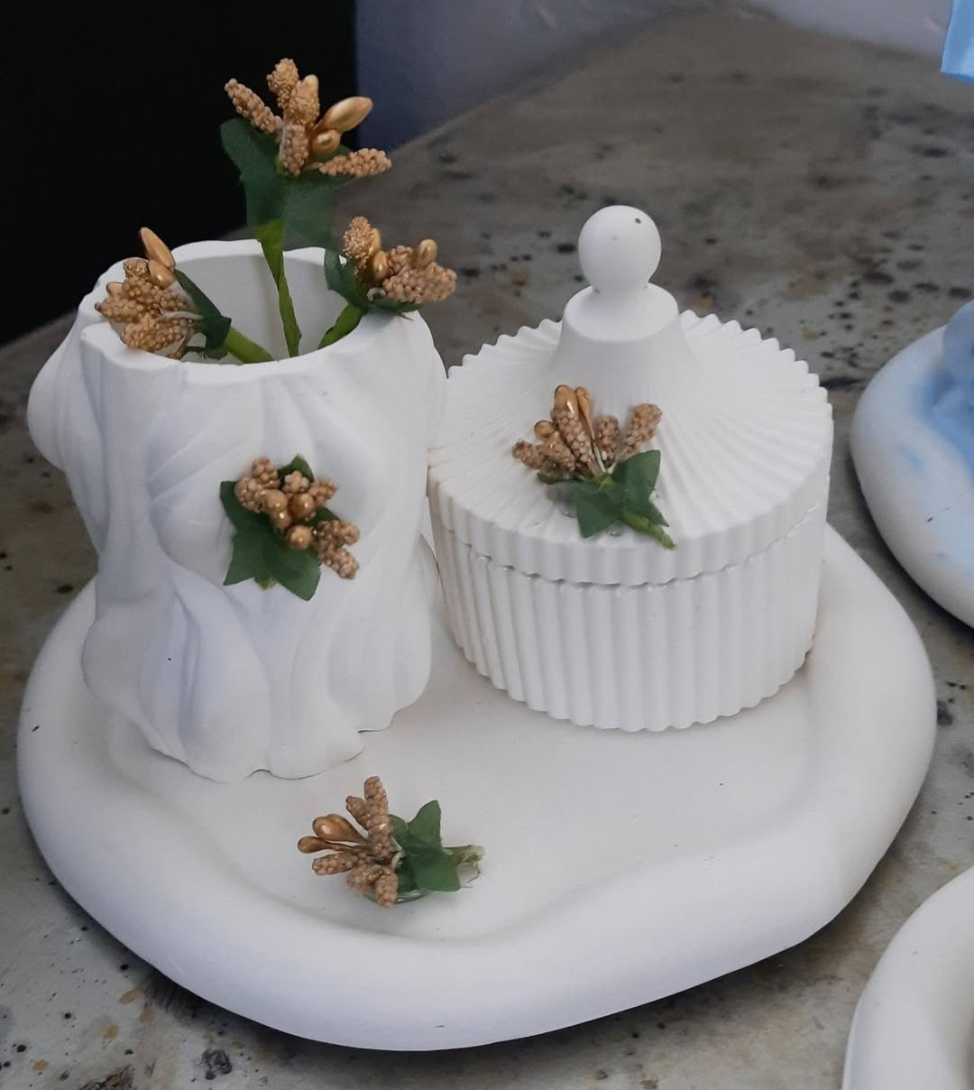 عروض على هدايا عيد المعلم والتغليف وكارت تهنئة مجانا


**إذا كنت صاحب هذا الإعلان وتريد حذفه لأي سبب، رجاءا أرسل رسالة إلى الدعم الفني**