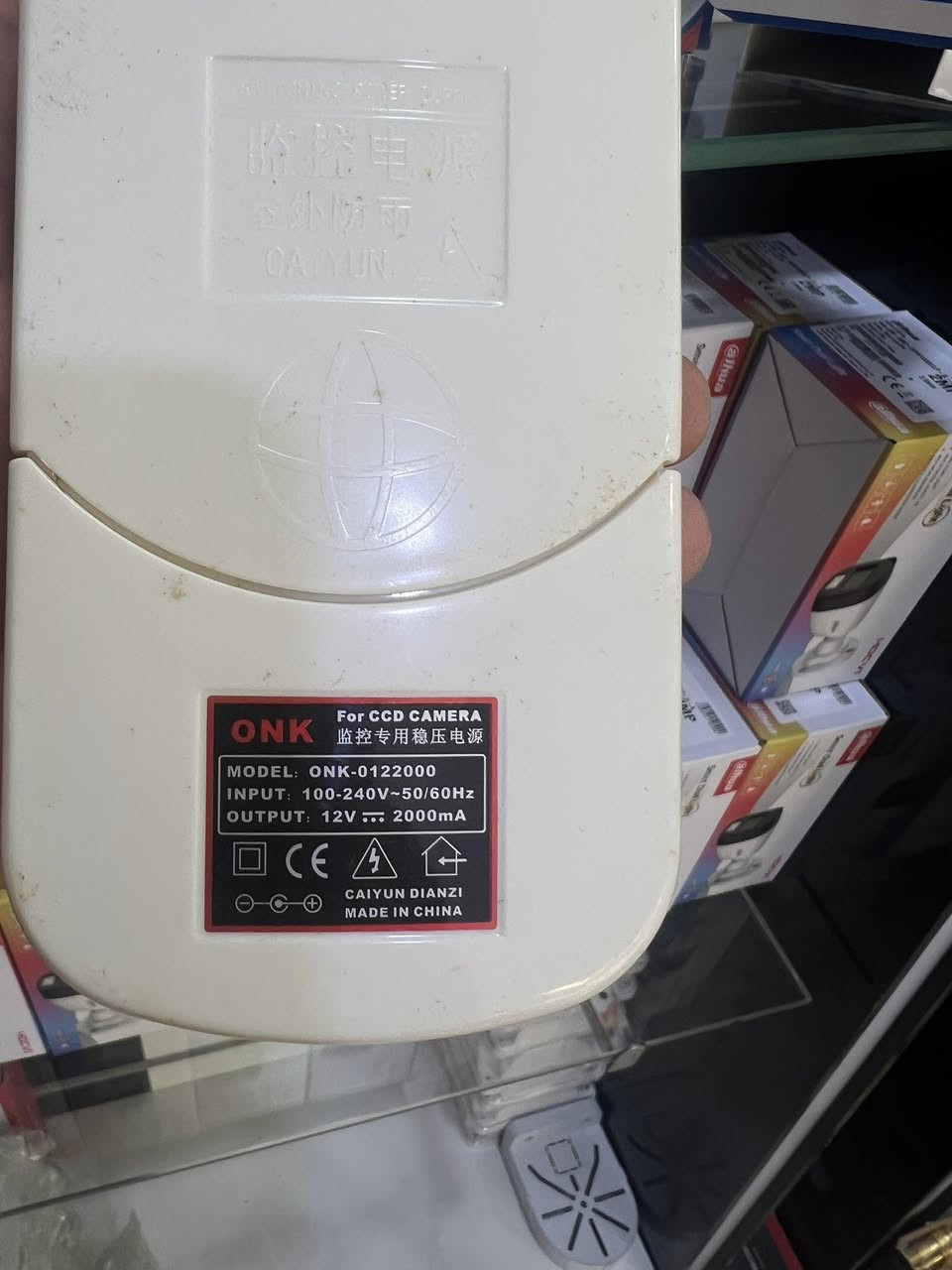 السلام عليكم عندي محولات خارجيه 2A:12v مستخدمات عدد ٣٠قطعه محولات اصليه سعر لقطعه ٢.٥٠٠ توصيل موجود ***********
