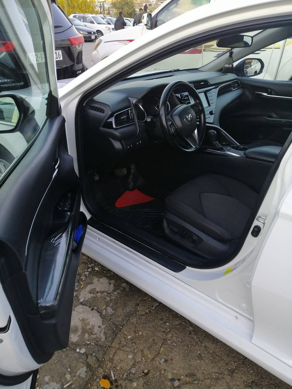 كامري ربع جاملوغ والباقي كلو بشرت تحويل وكاله تريد سعر ١٩٢ ورقه *********** دوميز فايده
